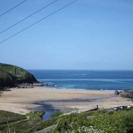 Holiday home Cosy Shepherds Hut Nr Kynance Cove Lizard